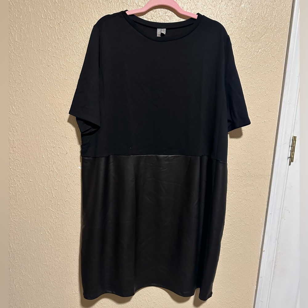 ASOS DESIGN Curve Faux Leather Mix Shift Dress Size 18‎